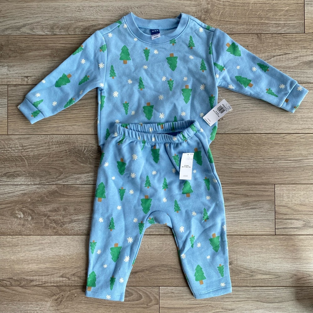 Old Navy 12-18 Month Winter Sweatshirt & Sweatpant Set